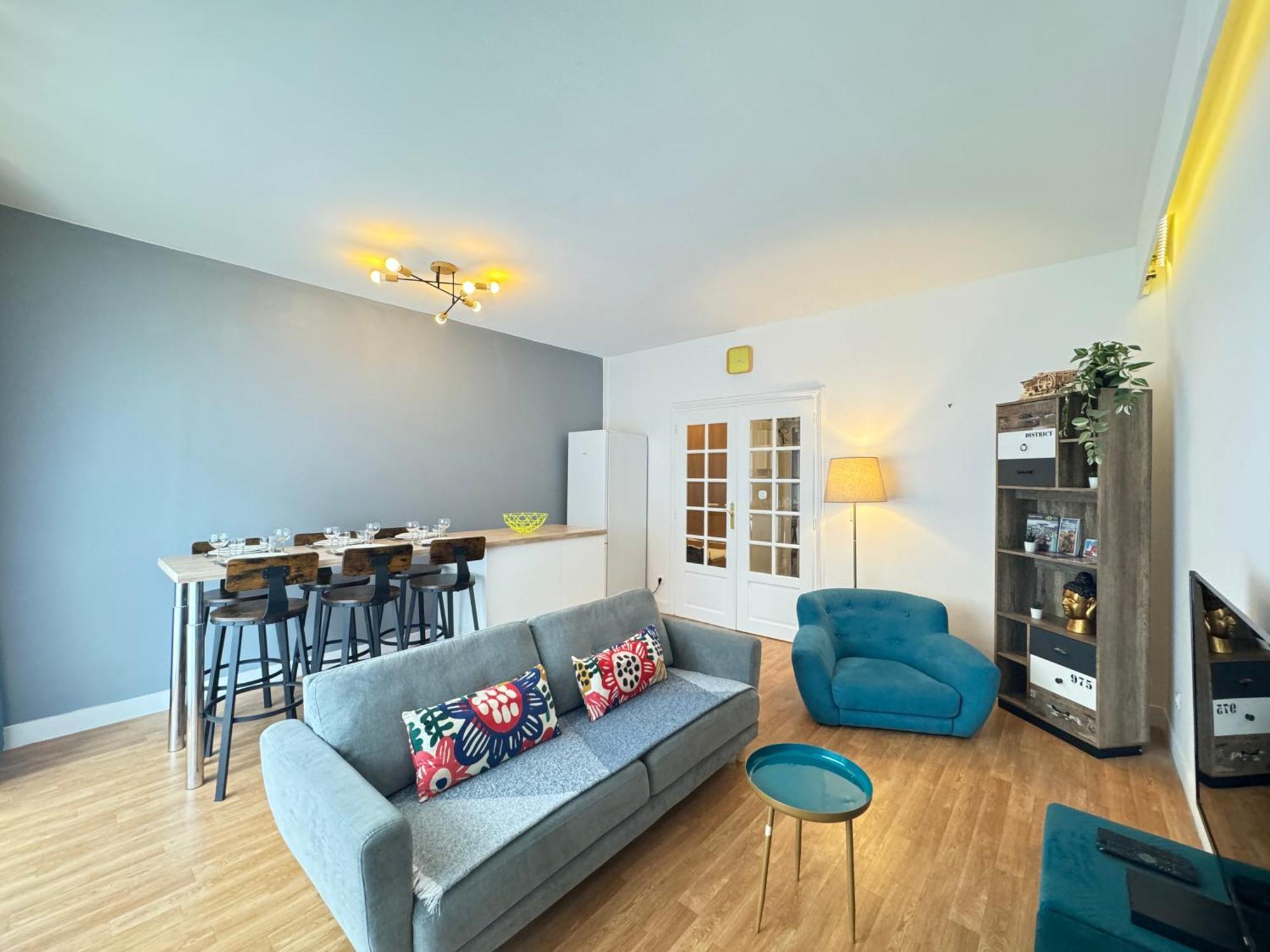 De Gaulle - Parade 24h - Parking - 6 Pers Appartement *