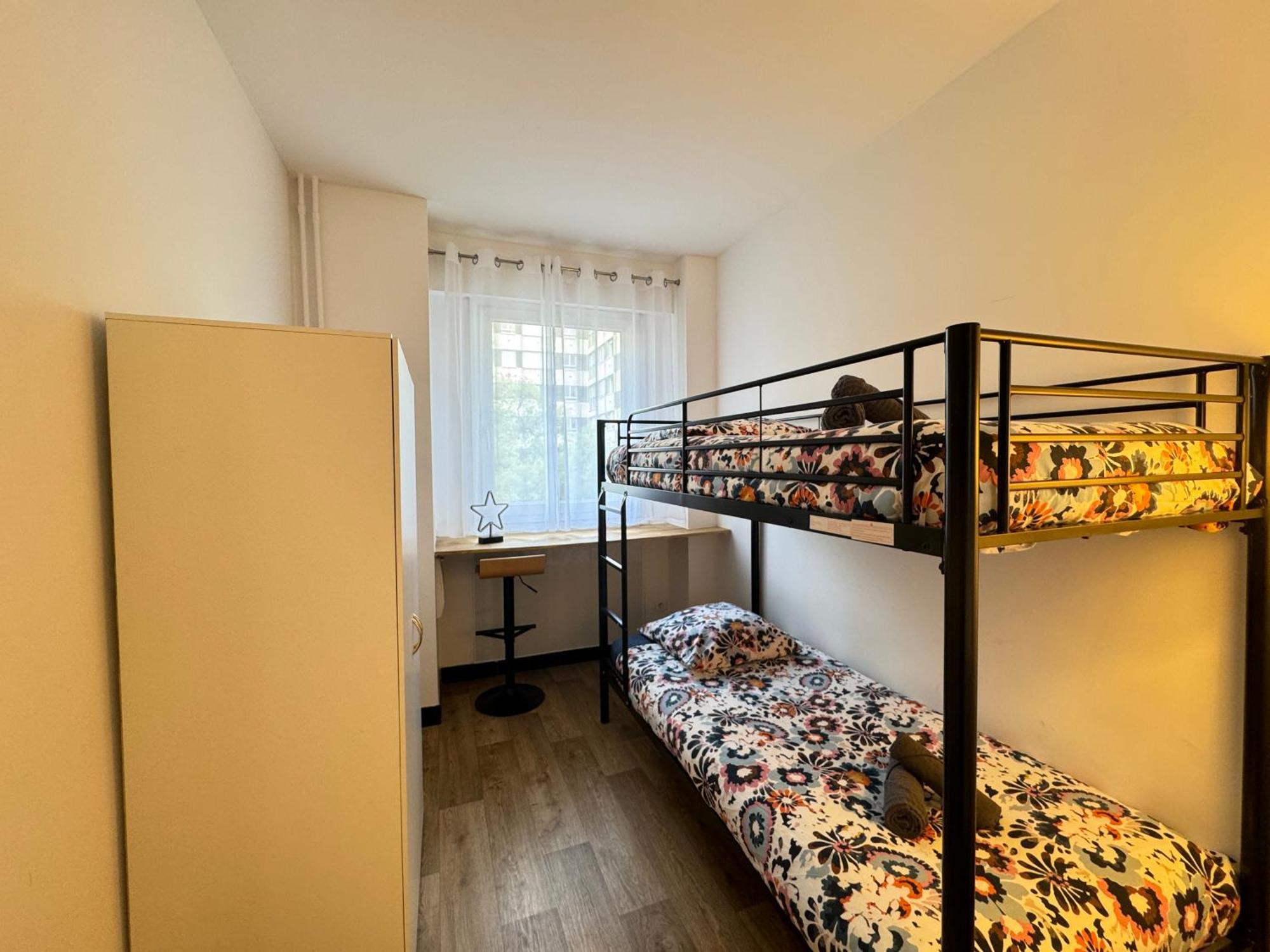 De Gaulle - Parade 24h - Parking - 6 Pers Appartement